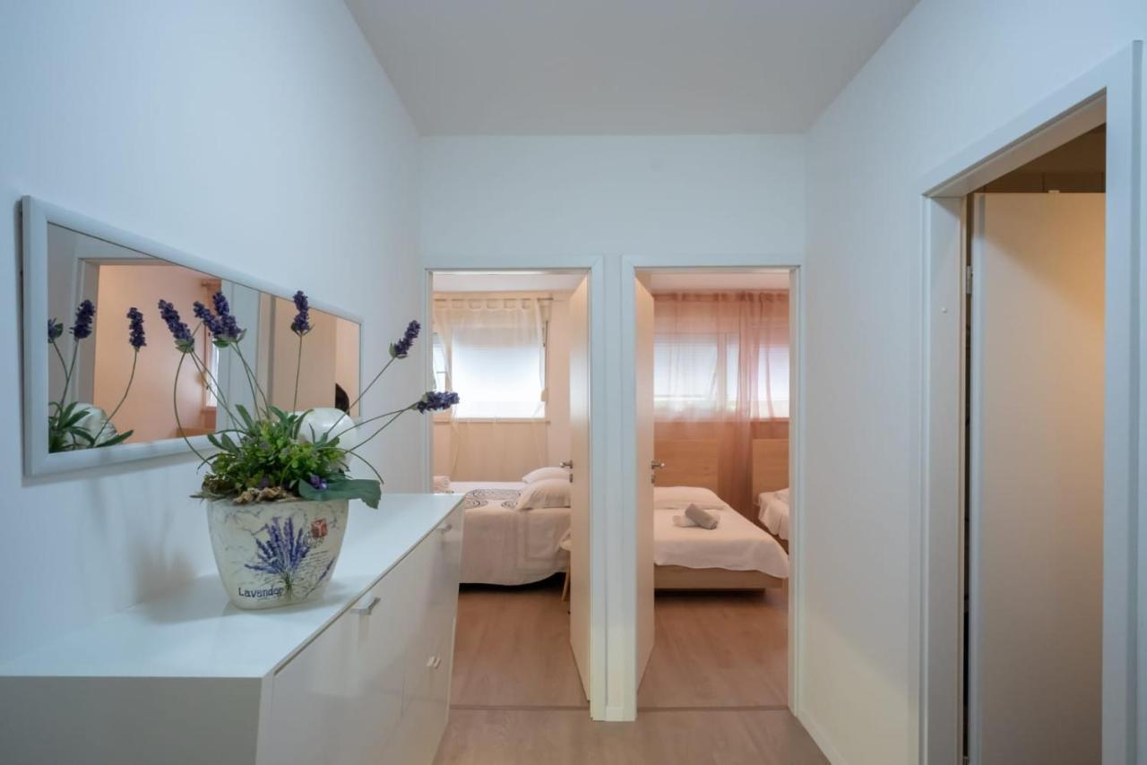Apartman Mirjana Apartment สปลิท ภายนอก รูปภาพ