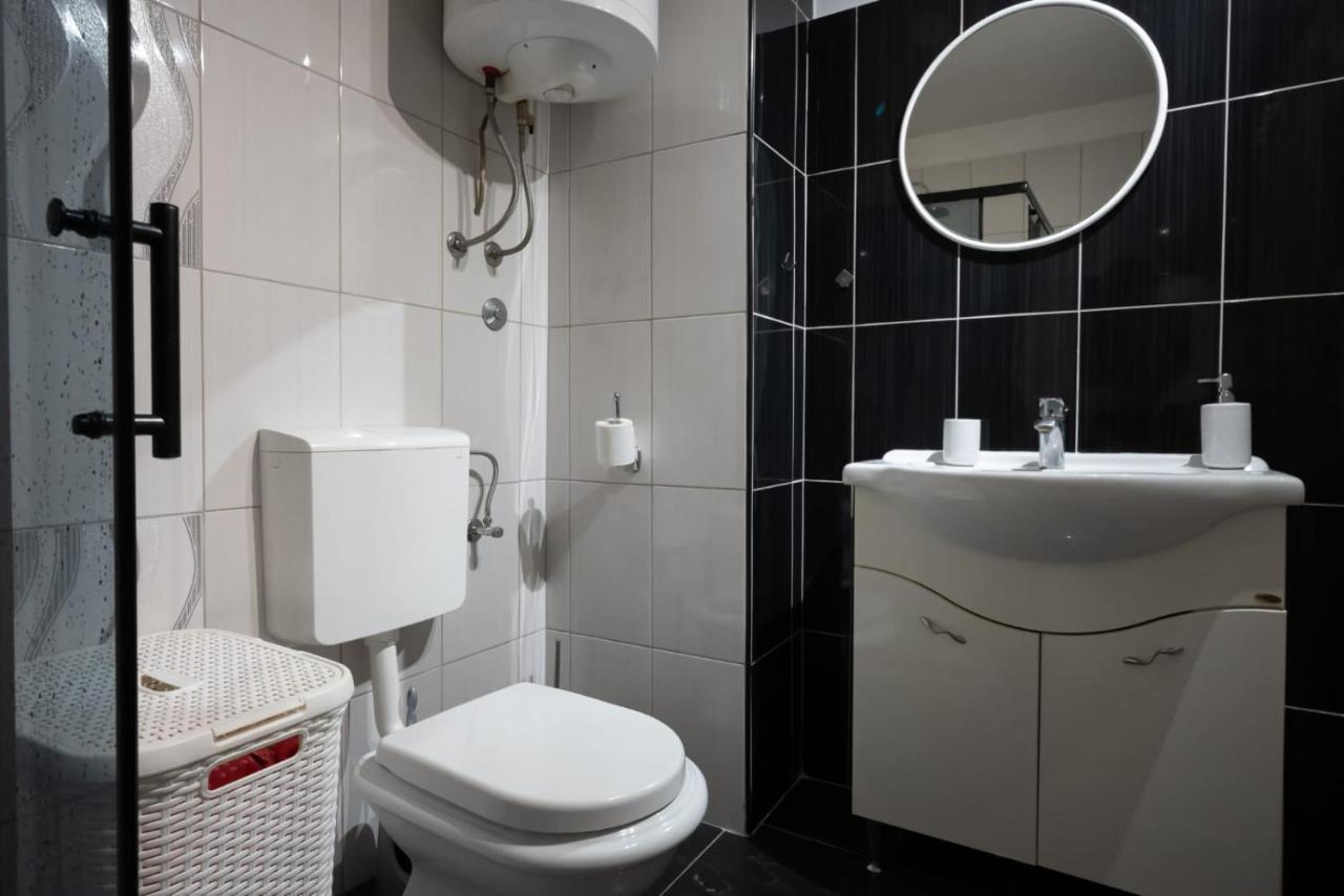Apartman Mirjana Apartment สปลิท ภายนอก รูปภาพ