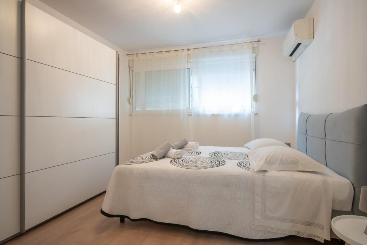 Apartman Mirjana Apartment สปลิท ภายนอก รูปภาพ