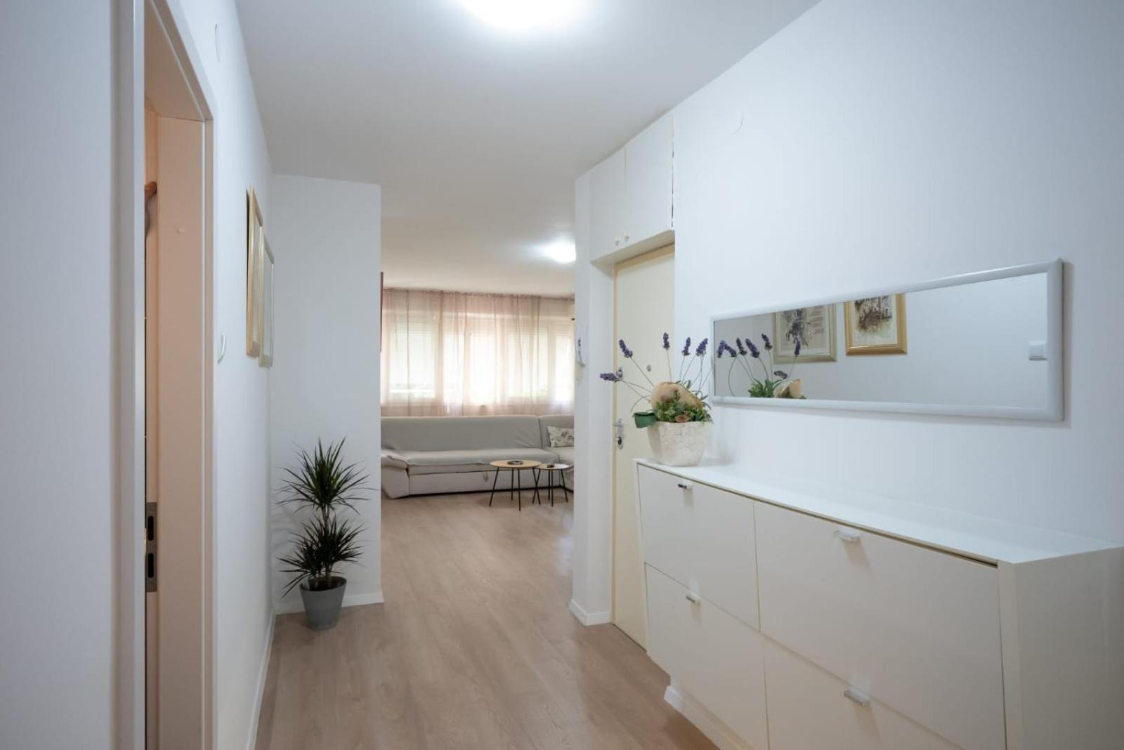 Apartman Mirjana Apartment สปลิท ภายนอก รูปภาพ